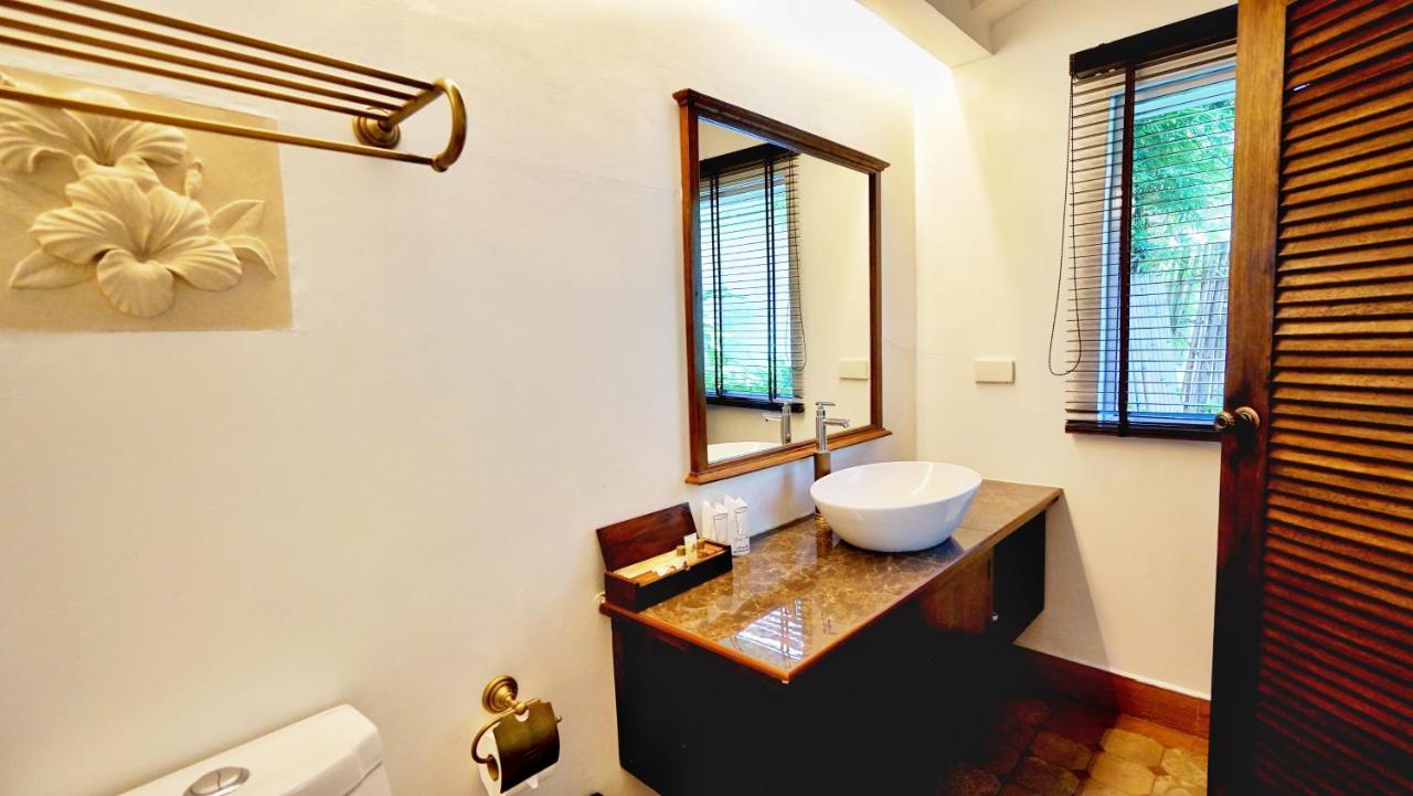 อี-เอ๊าต์ฟิตติ้ง บูทิก โฮเต็ล เชียงใหม่ Hotel ภายนอก รูปภาพ