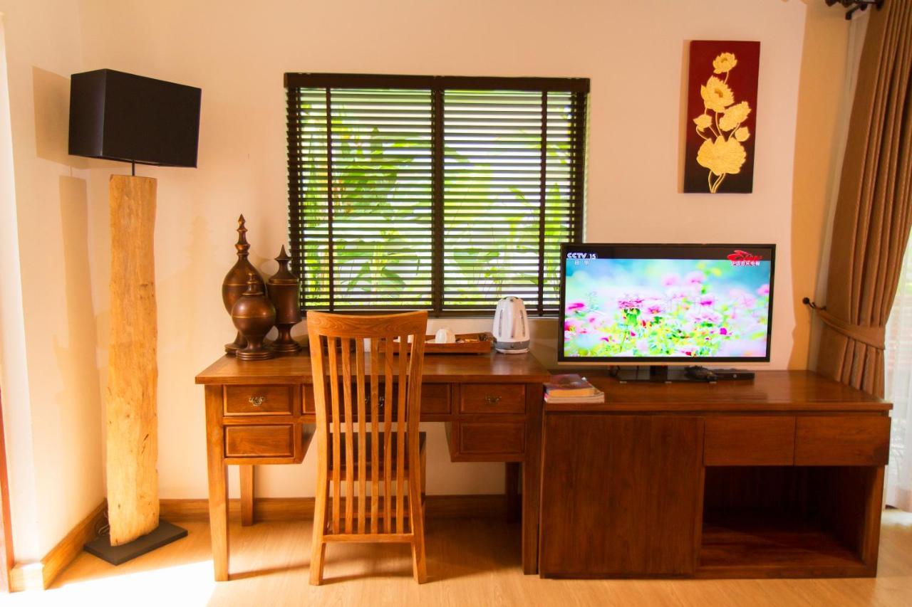 อี-เอ๊าต์ฟิตติ้ง บูทิก โฮเต็ล เชียงใหม่ Hotel ภายนอก รูปภาพ